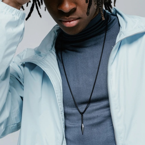 Vitaly Kunai Pendant - Picture 3 of 4